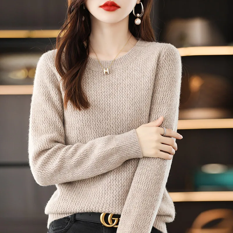 

Classic new women's pure wool seamless round neck hollow pullover long sleeved high-quality warm basic knitted sweater