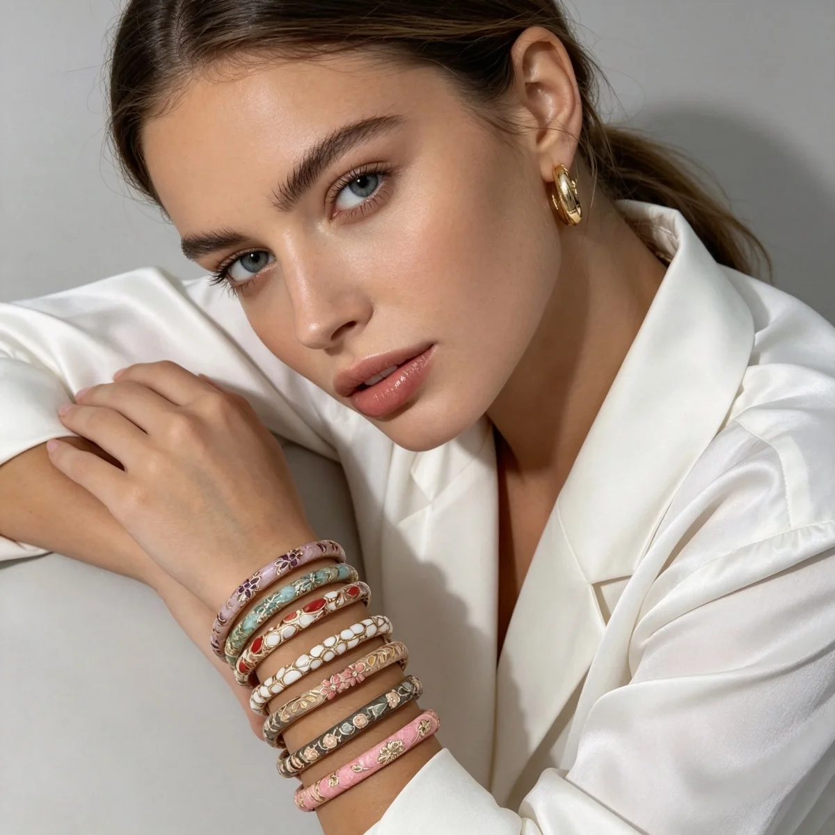 Mehrfarbige, mit tropfendem Öl bedruckte Blumen-Manschettenarmbänder für Damen und Herren, Vintage Boho Blatt Unregelmäßige Ovale Geometrische Armreifen Schmuck – Detail 16