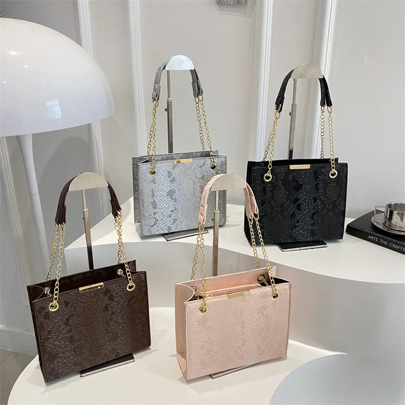 

Elegant Chain Strap Bag 2025 New for Women, Luxury Soft Leather Crossbody, Fashionable Casual Shoulder Purse for All Occasions