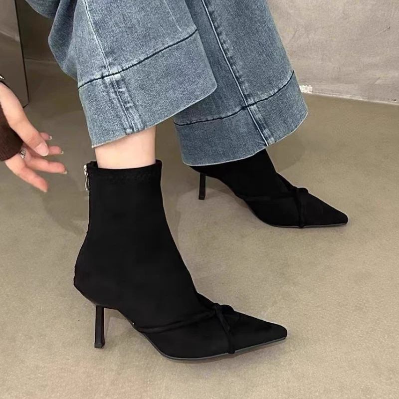 

Дизайнерские новые женские ботильоны 2025 года, пикантные туфли на высоком каблуке с острым носком, зимние модельные вечерние модные ботинки, брендовые трендовые туфли-лодочки Botas