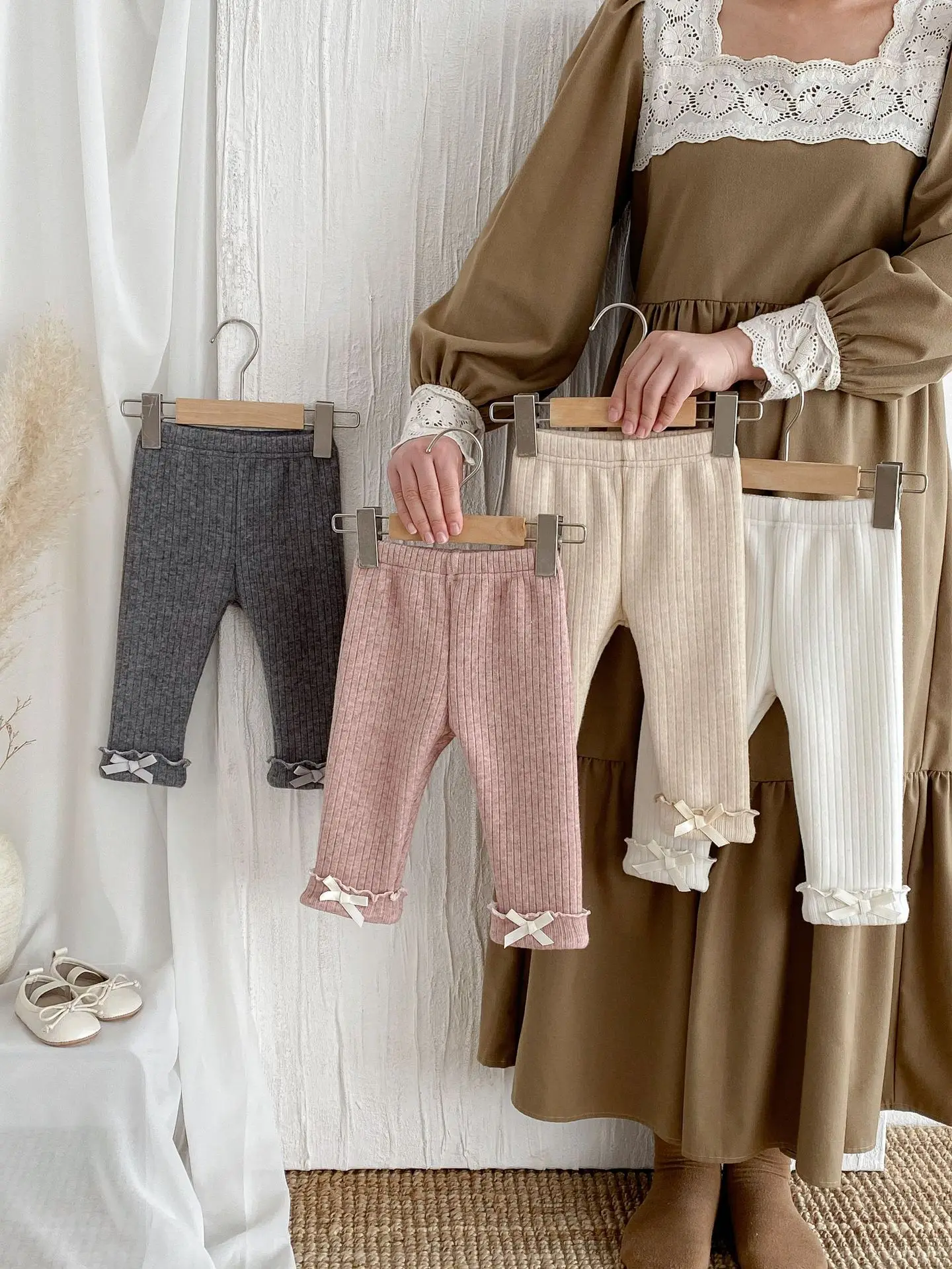 

2025 Girls Clothes Korean Style 0-3Y Kids Leggings Winter Fleece Lined Bow Decor Ribbed Pants Baby Toddler Casual Trousers