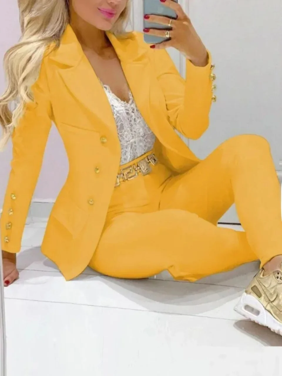 

Casual Faionable Small Suit Set round Ne ort Sve Seven Piece Women's Sportswear Polyester Material Two-Piece Suit