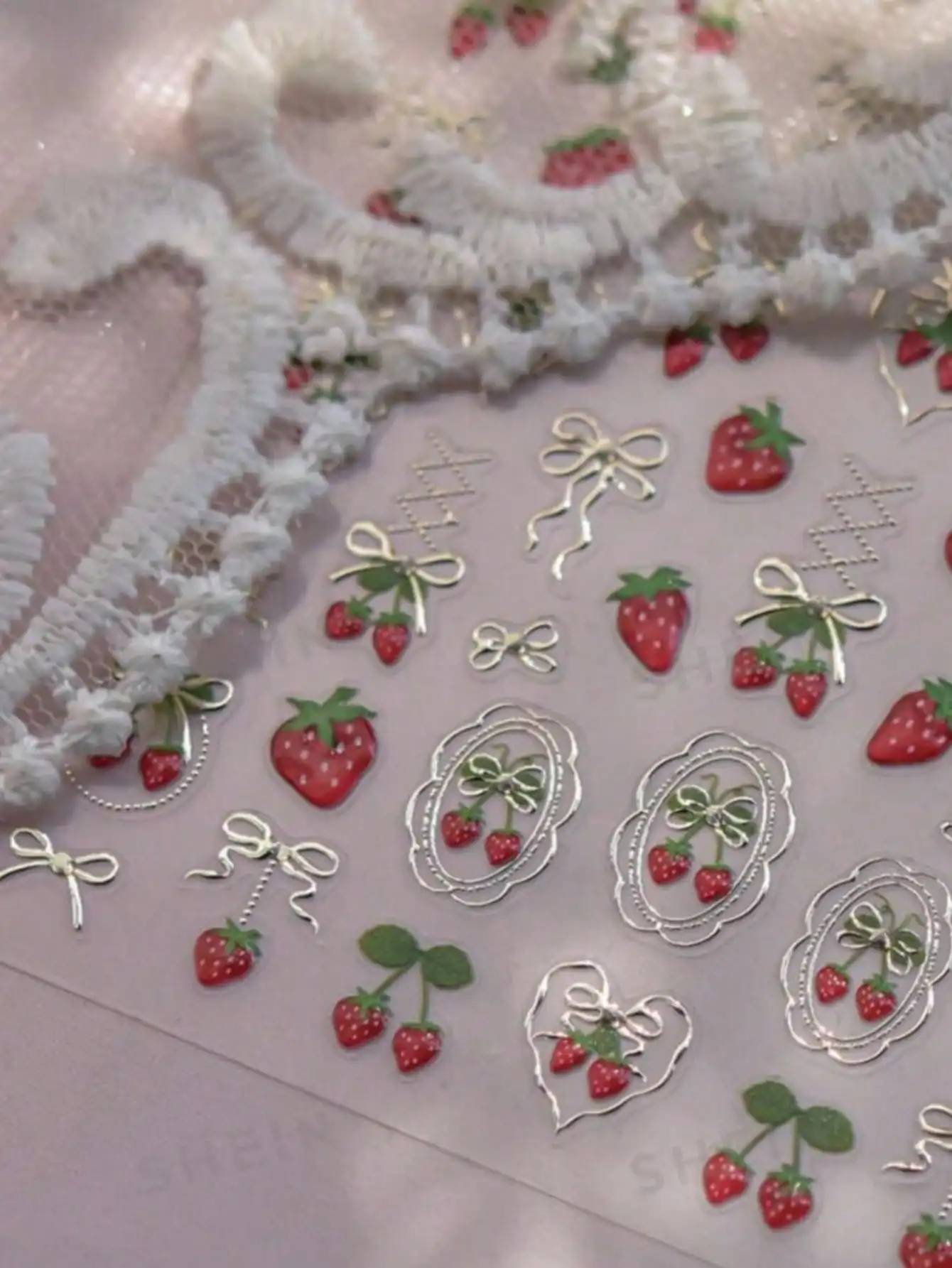

1pc 5D Stereoscopic Strawberry Nail Stickers, Self-Adhesive Silver Foil Strawberry Bow Nail Art Decals, Fruit Nail Stickers For Spring/Summer, Cute Nail Art Supplies, Suitable For Women Nails