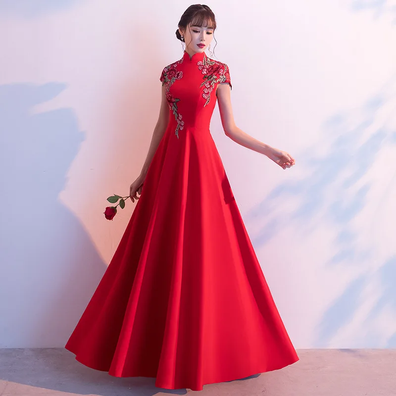 

Female Long Qipao Plus Size Retro Elegant A-Line Pleated Dress Chinese Style Embroidery Applique Formal Party Dress Vestidos 4XL