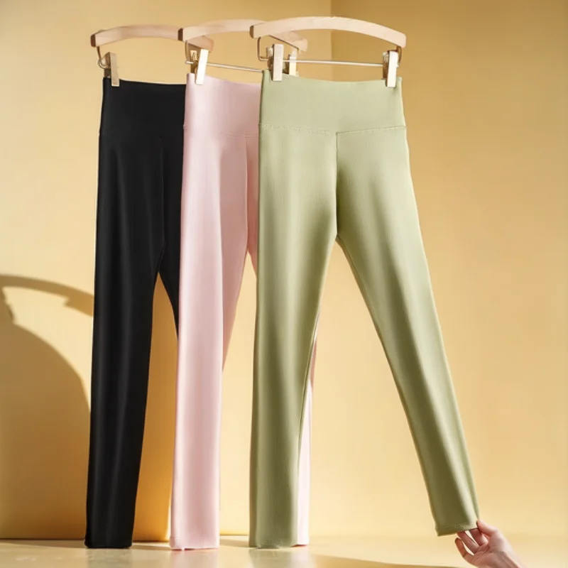 เลกกิ้งมีกระเป๋าสำหรับผู้หญิง เอวสูง แฟชั่นเรียบง่าย สำหรับวิ่ง ออกกำลังกาย ปั่นจักรยาน ใส่ได้ในฤดูร้อน ผ้าขนแกะ กระชับรูปร่าง