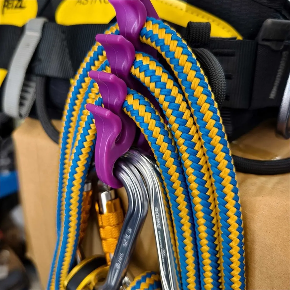 Short Rope Management Clip & Rope Storage for High Altitude Work Safety Tool,for Knot-Based Tree Climbing Art Gear,1PC A