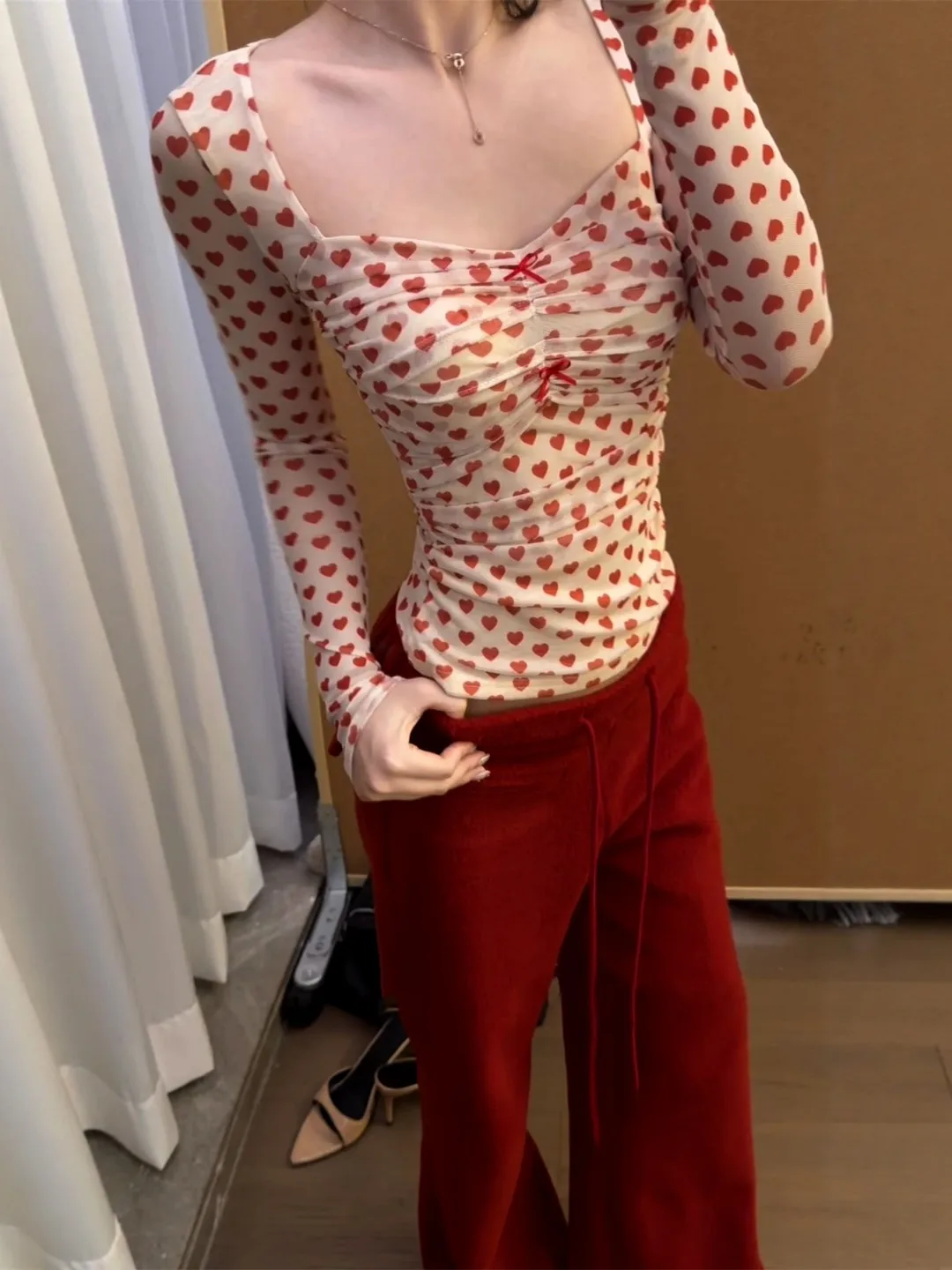 

Ретро-футболка с принтом в стиле «горячая девушка» и квадратным вырезом, женская, весенняя, новая, с уникальным дизайном, облегающая