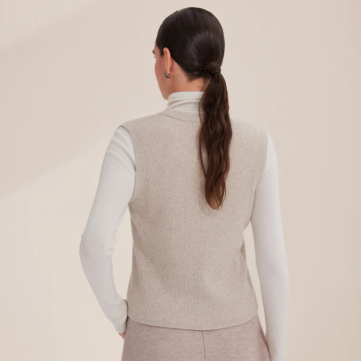 BY4521276 Shimmer Cashmere Women's V-Neck Button Down Vest Chain Trimmed Ribbed Sleeveless Cardigan Top Old Money Early Autumn