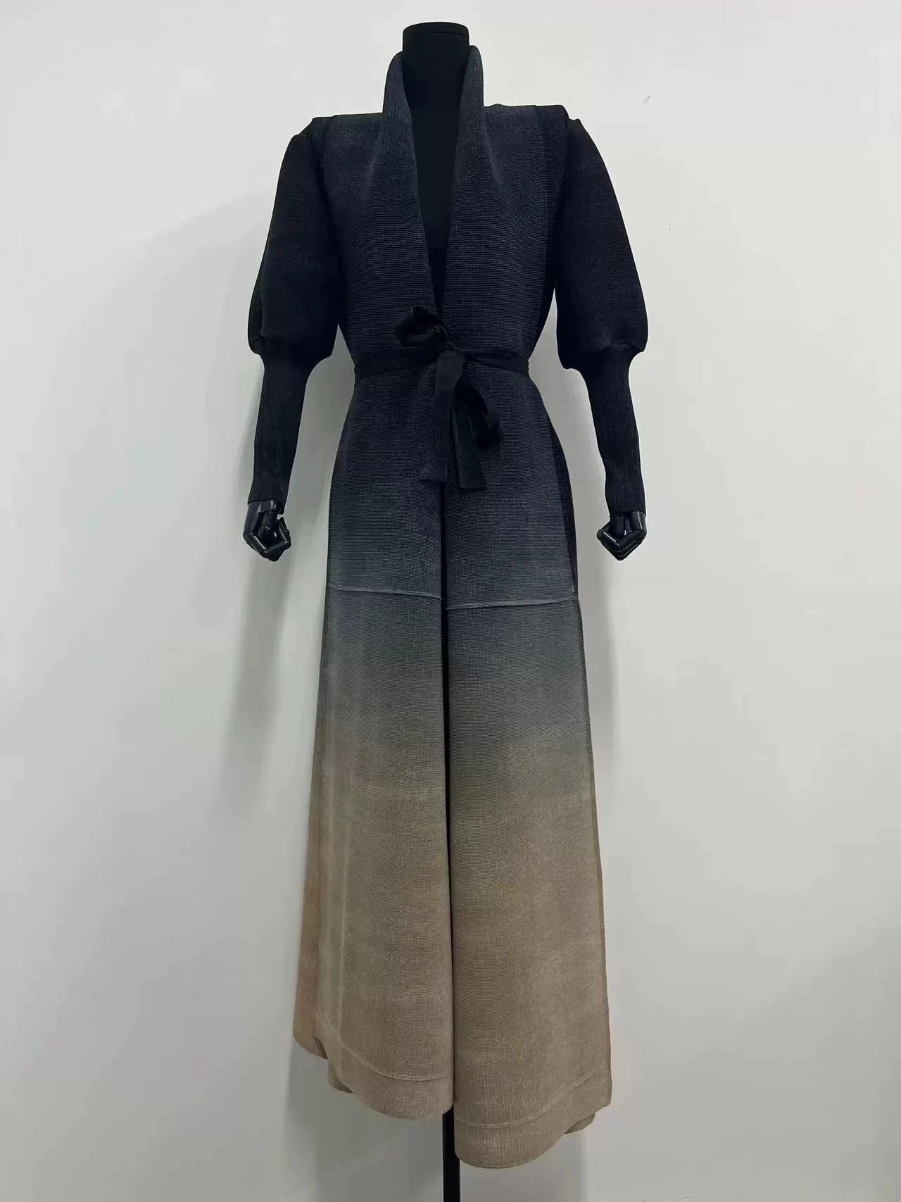Plissee-Kleid High-End-2025, neue Damenbekleidung, große Größe, langärmeliger Quastenrock, Temperament, schlanke Kleidung – GZXX1020