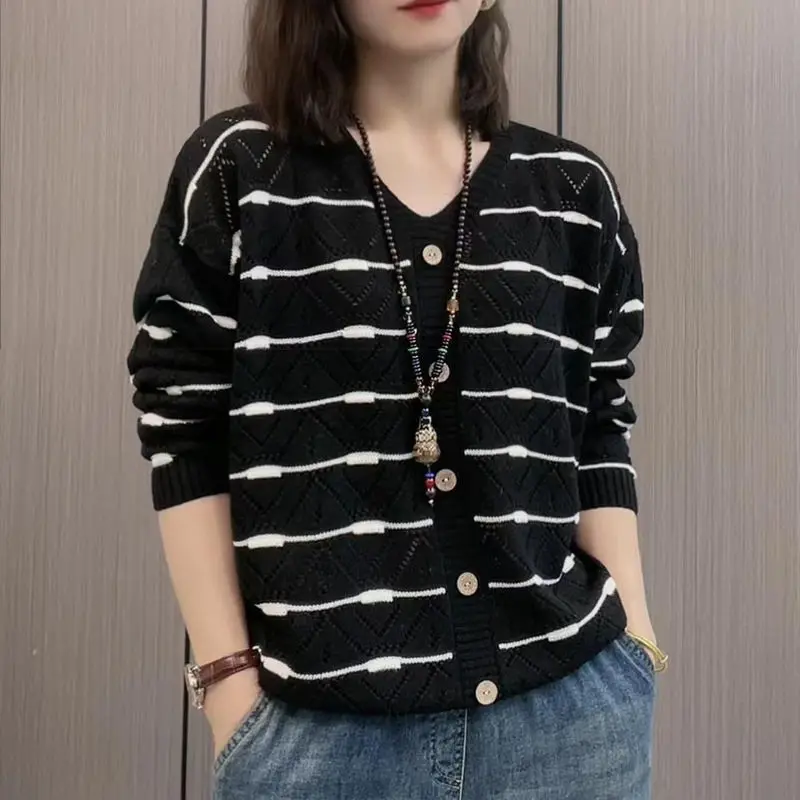 Female V-Neck Casual Striped Hollow Out Sweaters Spring Autumn Women\'s Clothing Fashionable Thin Button Loose Knitted Cardigan