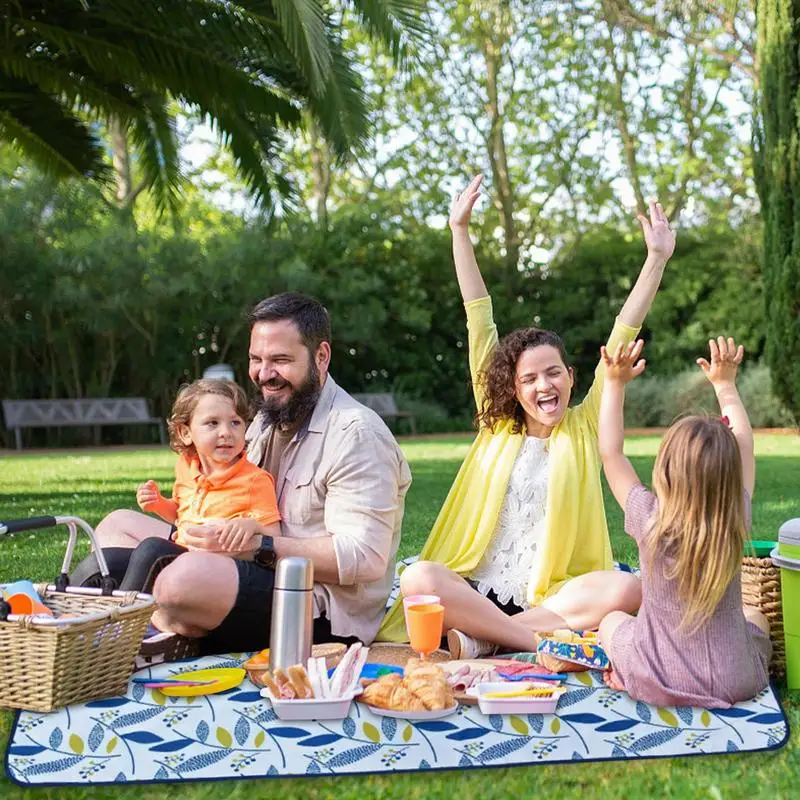 Picnic Blanket With Carrying Handle Large Beach Rug Mat 200X145Cm/79X57In With Carrying Handle Machine Washable Sand Proof Fruit