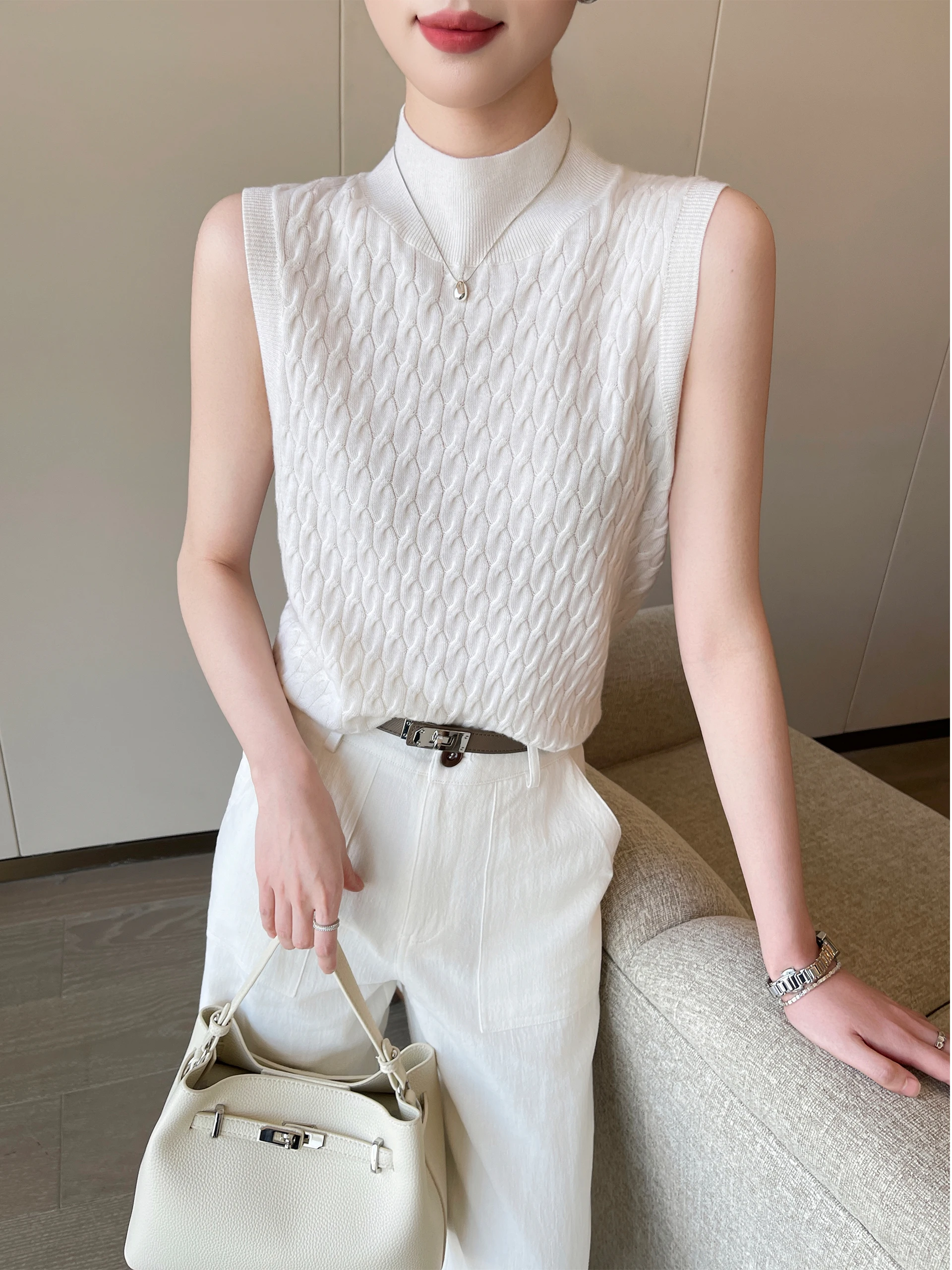 

White Knitted round Neck Vest Women's Fashion Simple Match Summer New Korean Style PINKEENSTUDIO Soft Breathable Top