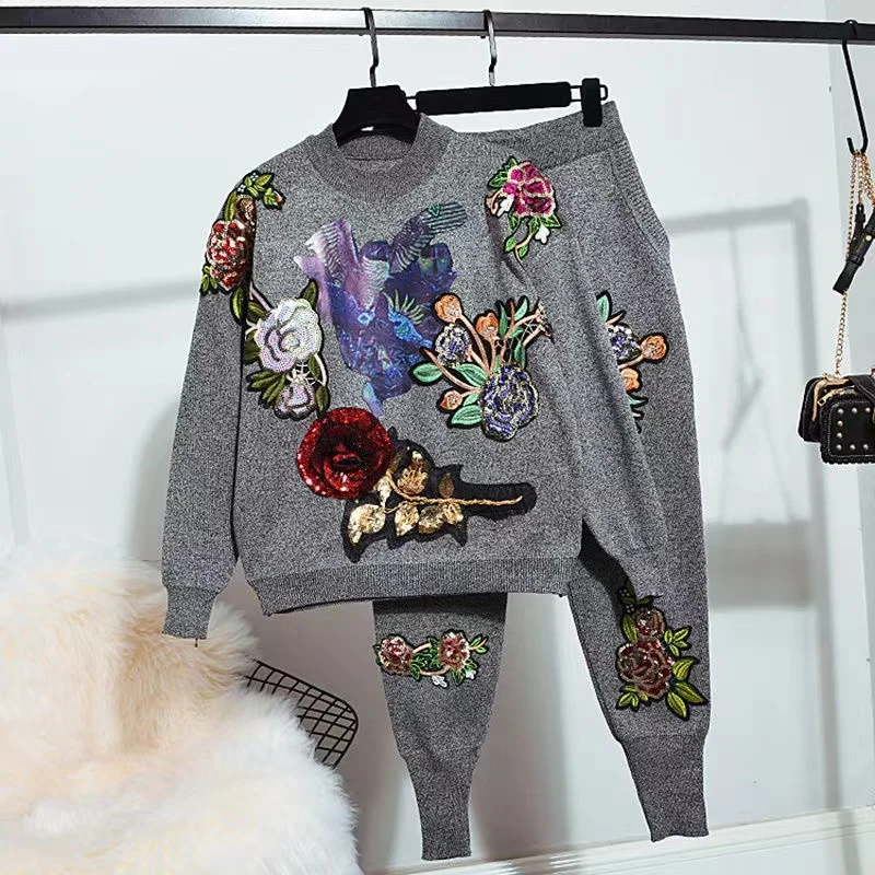 

2024 New Women Tracksuits Fashion Sequins Floral Knitted Pullover Sweater + Small Feet Pants 2 Piece Set Spring Autumn Female