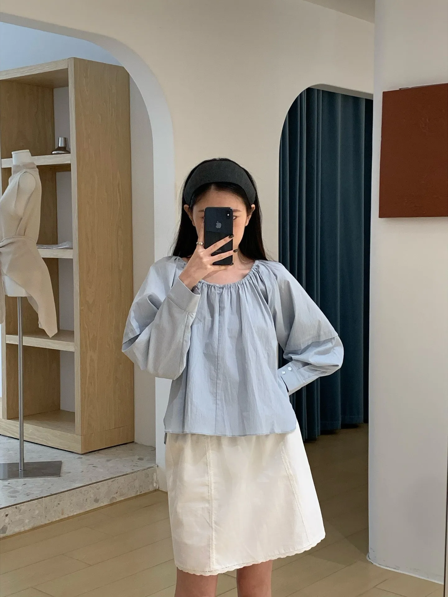 

Elegant One-Shoulder Pleated Shirt Korean Style Loose Fit Long Sleeve Women's Spring Fashion New Arrival Dongdaemun Texture S...