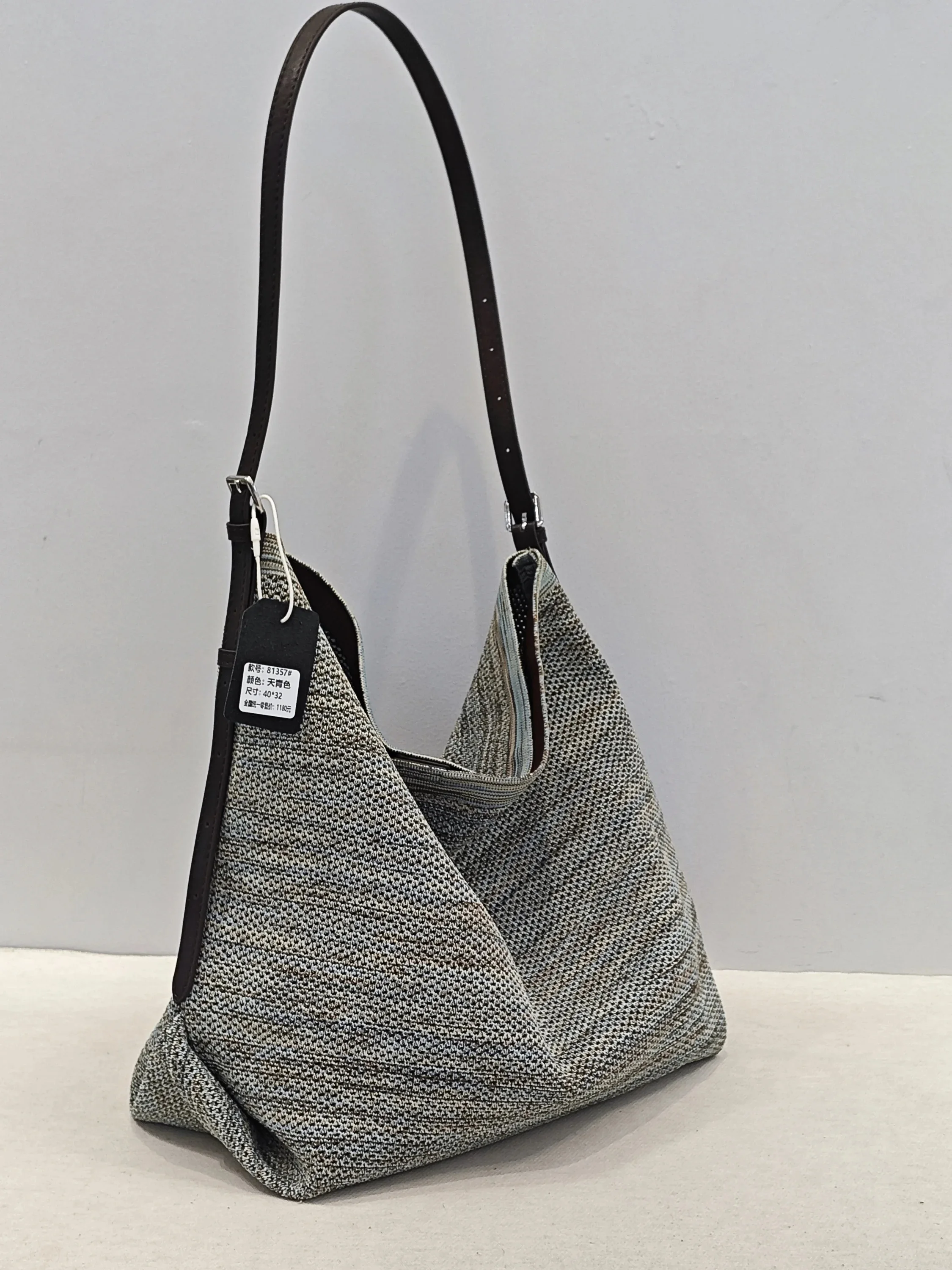 new-fashionable-tote-bag-2026-spring-season-linen-woven-leather-accented-single-shoulder-bag-for-women-youth-magnetic-clasp-c
