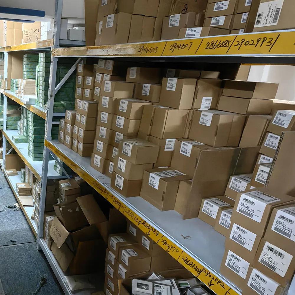 新品オリジナルPEPPERL+FUCHS誘導センサーNJ2-12GM-N電気機器PLCコントローラー在庫あり