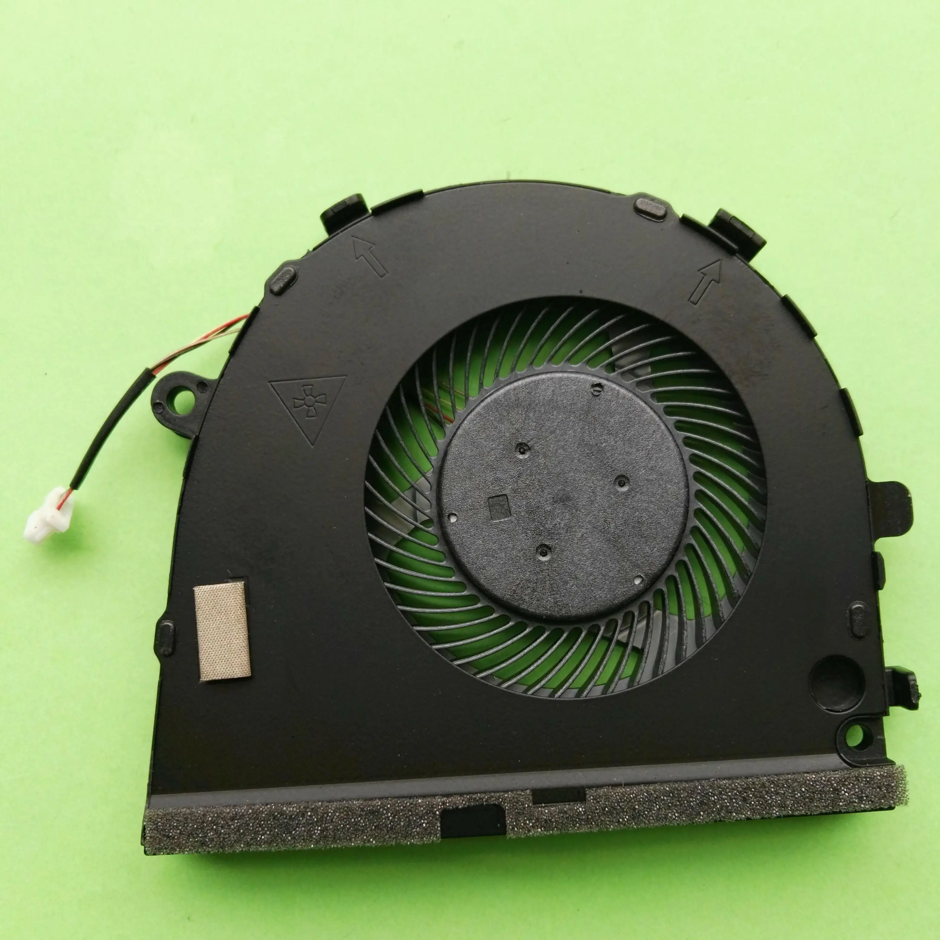 Brand New Original Cooling Fan for Dell G3 G3-3579, Part Number: 0TJHF2 0GWMFV