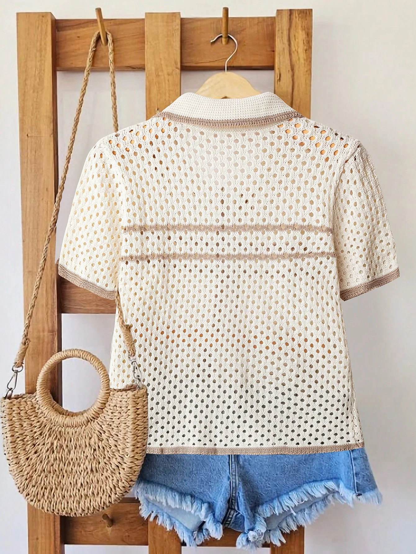 2026 New Women's Color Block Hollow Button Cardigan Suitable for Summer Wear Ladies Open-Shirt with Button Detail