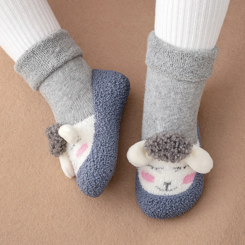 الجوارب الحرارية الثلوج الطفل ، طفل صغير ، والأطفال ، خفيفة الوزن ، الدافئة ، رشاقته ، أحذية جورب ، عدم الانزلاق ، مصباح لطيف ، المشي الأولى ، أحذية رياضية الشتاء ، جديد