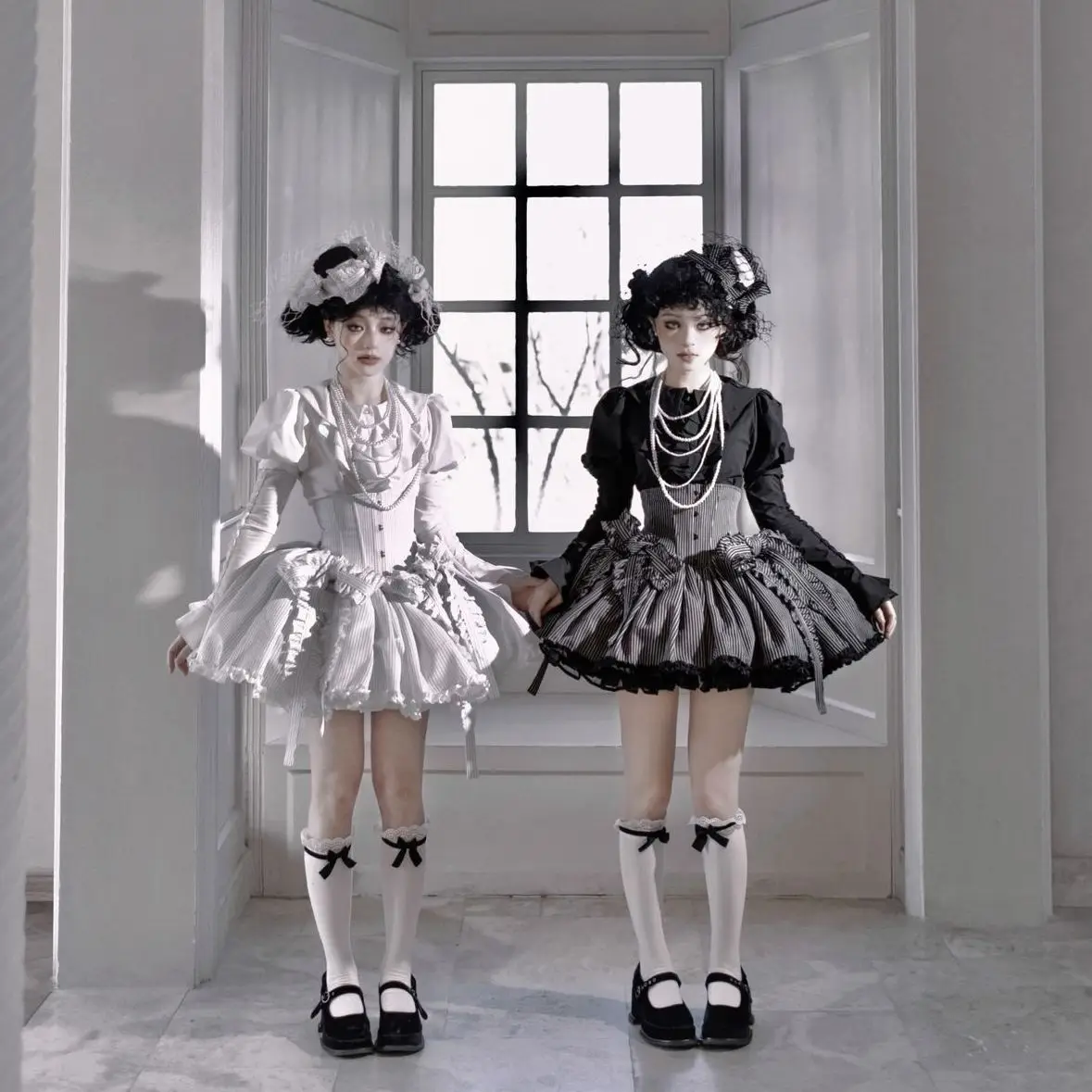 

New Elegant Lolita Y2K Subculture High Waist Striped Short Skirt Gothic Retro Solid Color Sleeve Interior Casual Versatile Women