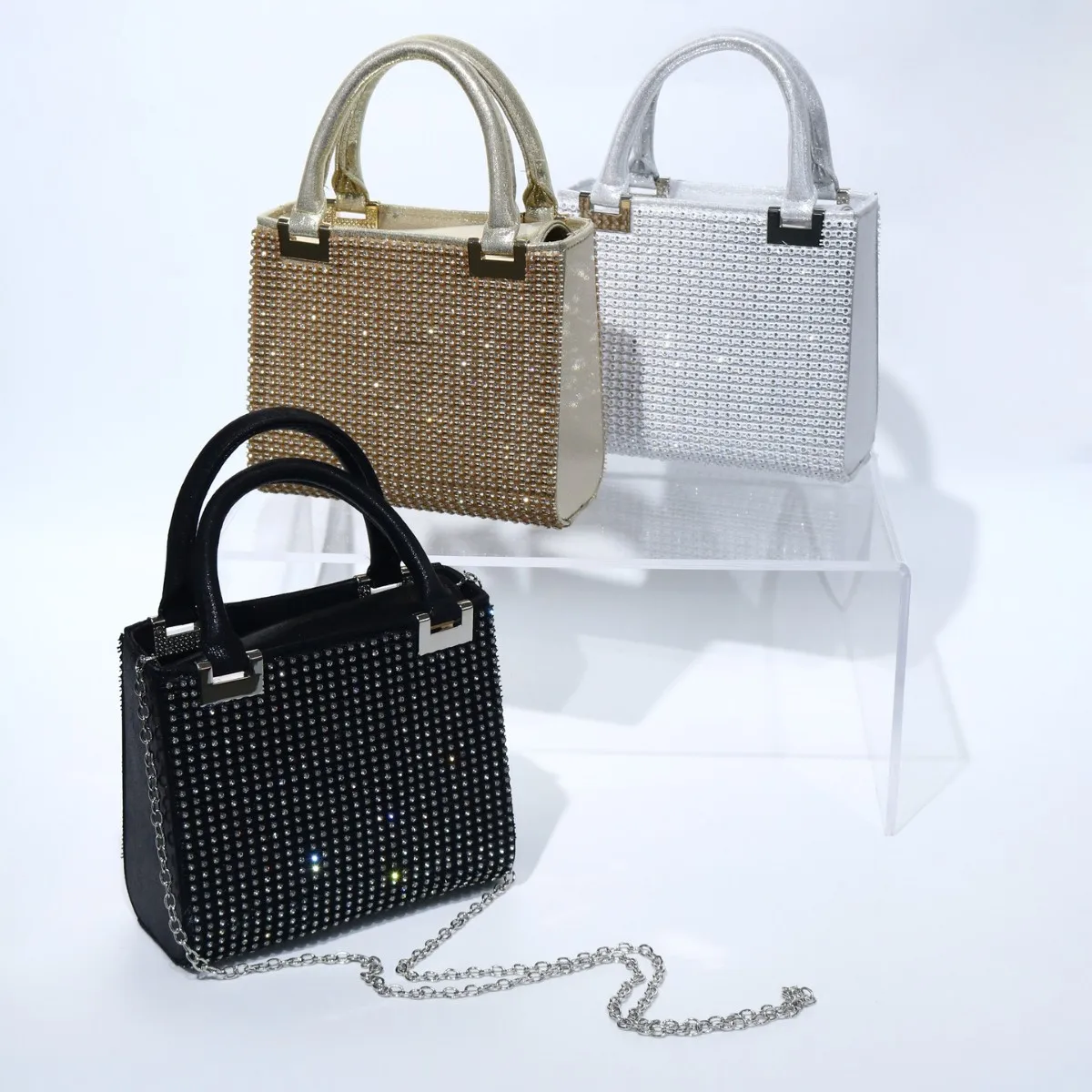 

Легкая роскошная ручная женская сумка с бриллиантами, новая модная универсальная сумка через плечо с цепочкой, сумка через плечо для банкета и вечеринки на одно плечо, сумка подмышками