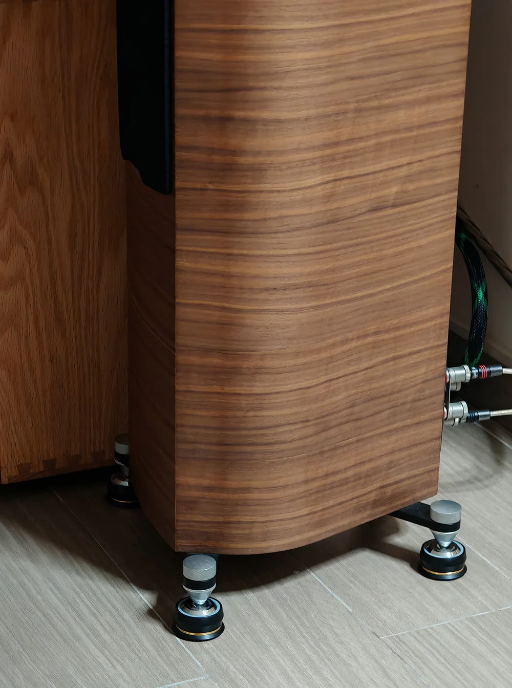TanKoo HIFI Audio Speaker Amplifier DAC ​Stainless Steel Single-Bead Anti-shock Foot Feet Pad Isolation Stand Spikes view 6