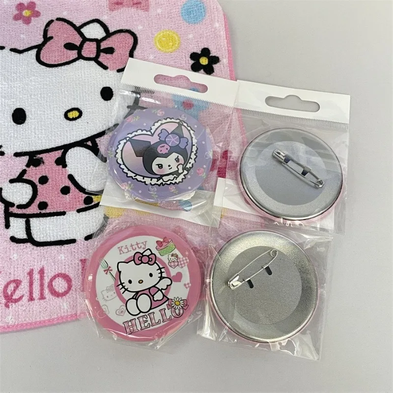 58Mm Sanrio Hello Kitty Bros Tokoh Anime Kawaii Kartun PVC Pin Q Figural Anime Merchandise Pakaian Dekorasi Hadiah Anak-anak