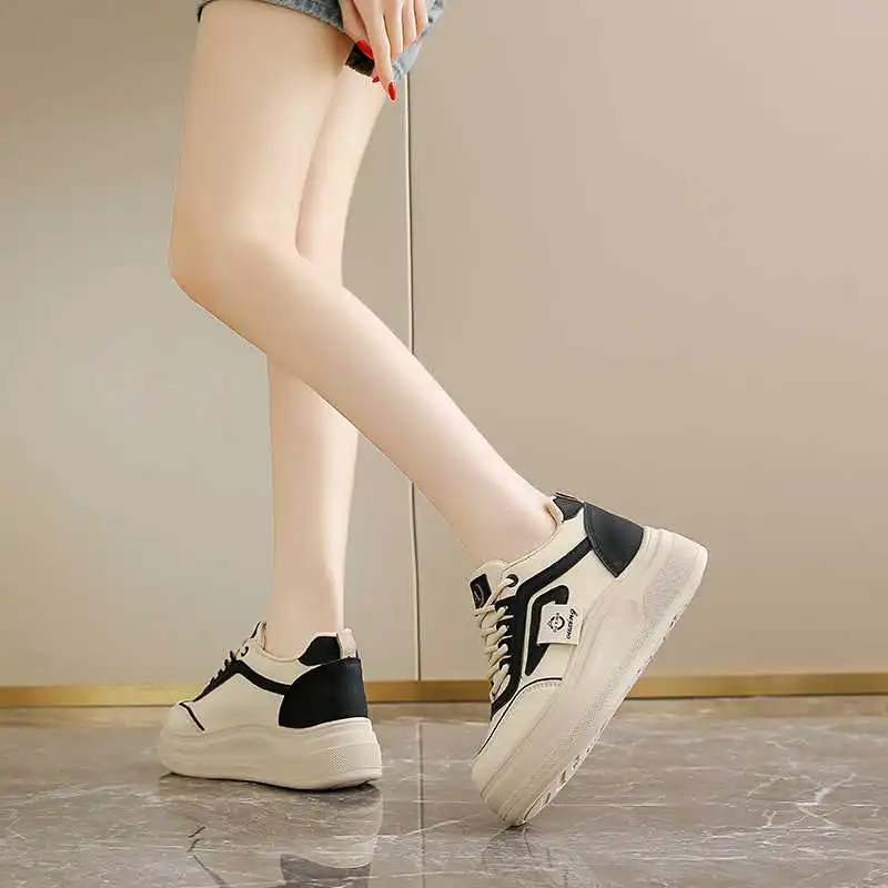 Thick-heeled Platformed Women Sneakers Luxury Skateboarding Women Shoes Brands Lofers Women Sports Funny Luxo On Sale
