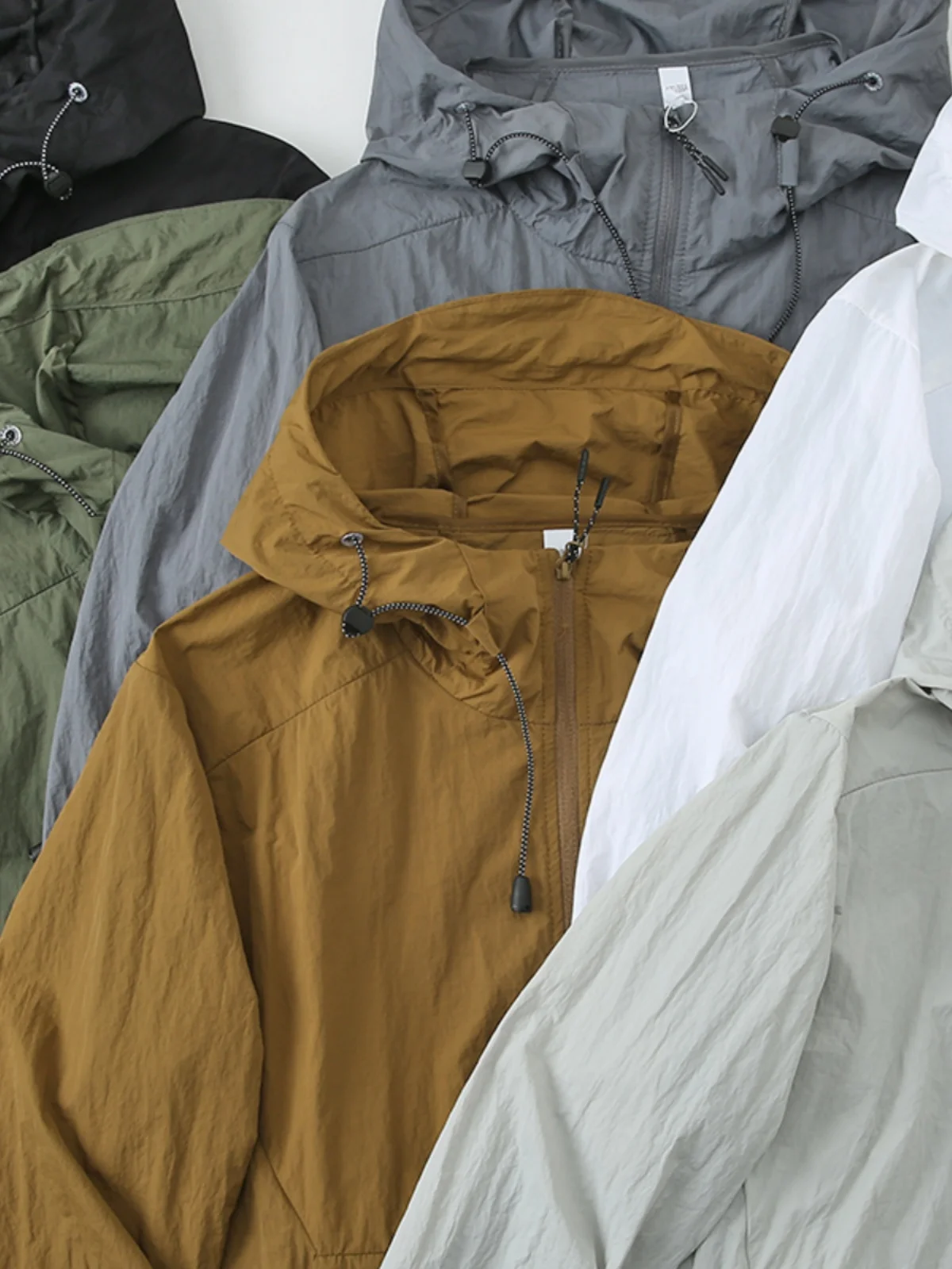 

Cool Sensation Защита от солнца Легкий дышащий дэт с капюшоном для путешествий на открытом воздухе Весна Лето Мужская повседневная мода Ci ...