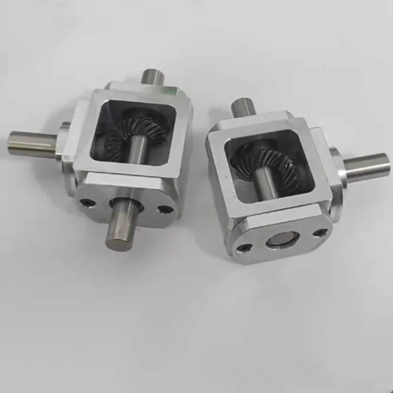 Small 1:1 T type cross commutator shaft diameter 10mm right angle drive gearbox bevel gearbox rotation