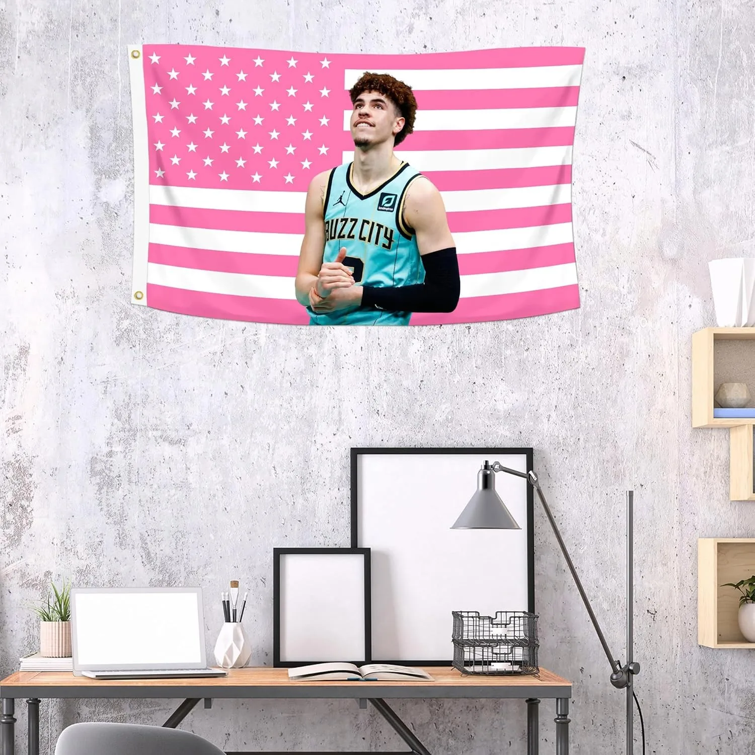 مروحة كرة السلة من LaMelo بعلم بوليستر وحلقات نحاسية مزدوجة مخيطة وديكور داخلي وخارجي هدية للنوم الجامعي