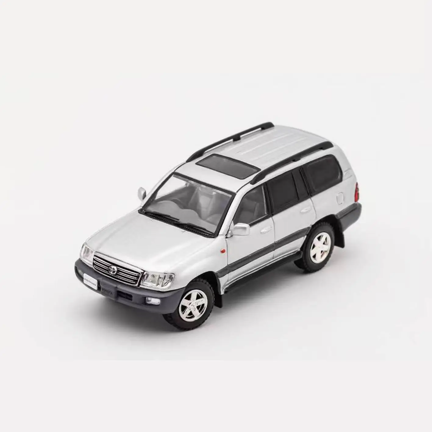 1:64 Toyota Landcruiser LC100 Landcruiser Simulation Alloy Small Scale Car Model Decoration