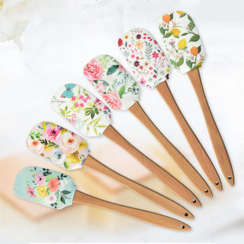 Printed Pattern Cake Scraper Silicone Cream Pastry Spatula Wooden Handle Butter Spreader Kitchen Batter Pies Baking Blender