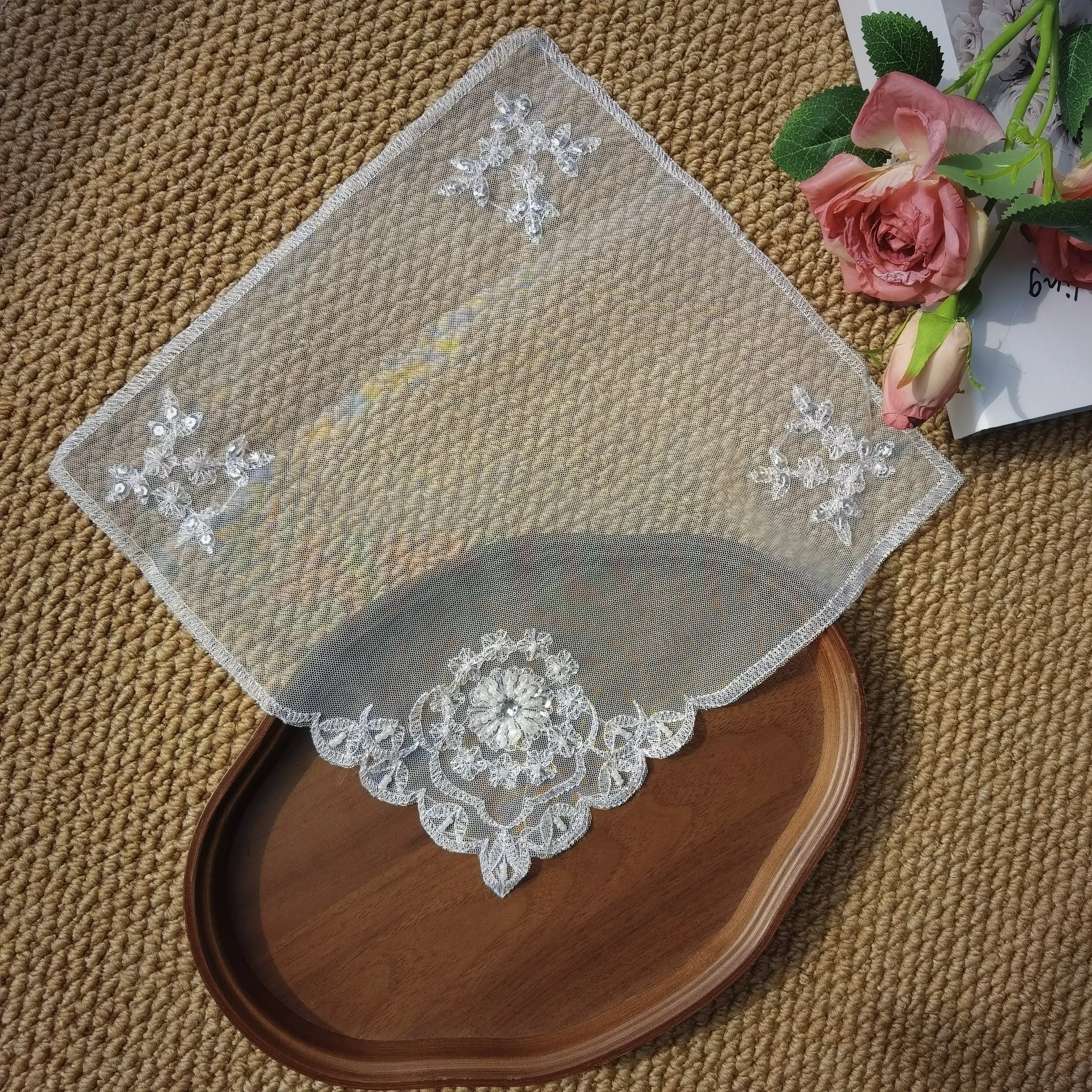 Białe koronkowe podkładki na s – Embroidery Beads recenzja i cena