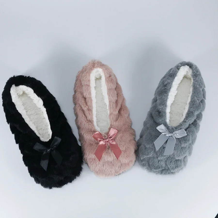 Zapatilla cálida de invierno para mujer, zapatos de felpa suaves y esponjosos con lazo de Color sólido, para interior de casa, antideslizantes, para el suelo