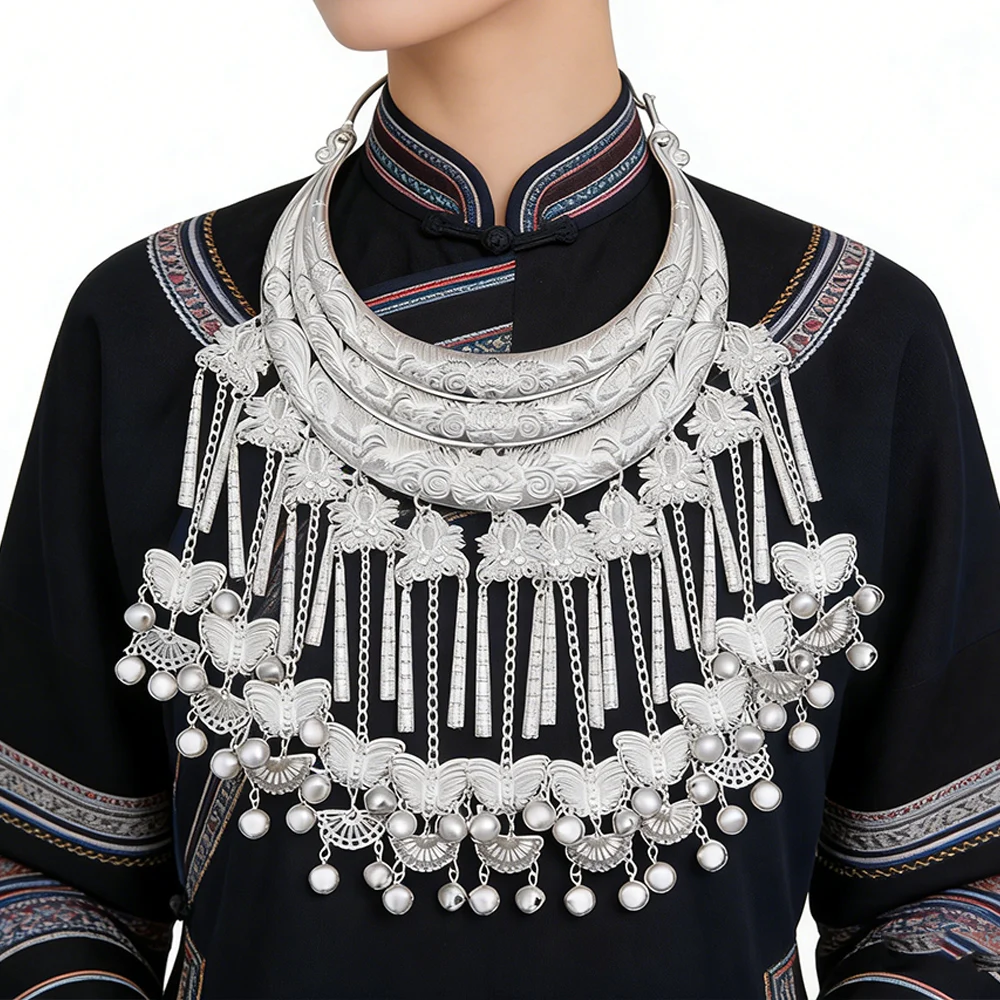 

Bohemian Miao Silver Plated Horn Tassel Moon Necklace For Women Alloy Carved Peacoke Pendant Ethnic Choker Statement Jewelry