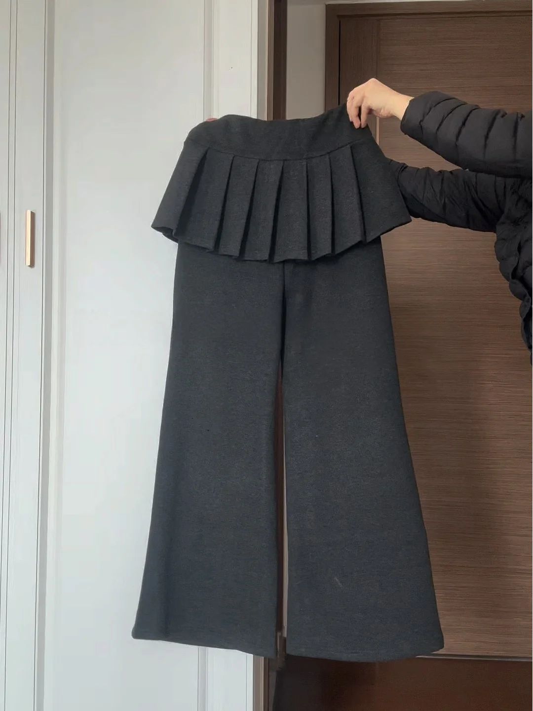 

Women's High Waist Fleece Lined Wide Leg Pleated Skirt Design Casual Pants Autumn Winter Soft Cozy False Two-Piece Look