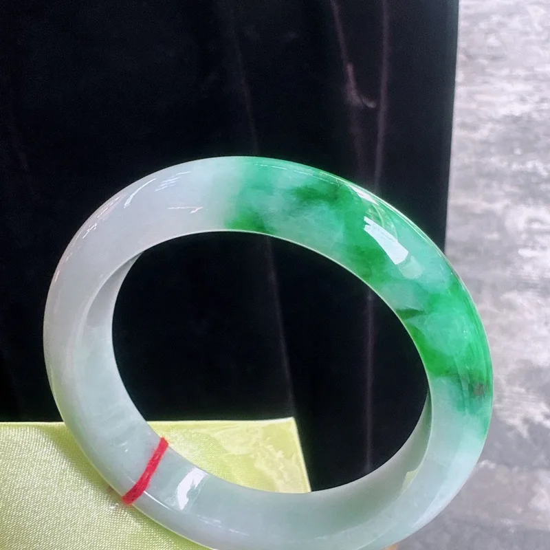 Natural Myanmar Jade a Exquisite, round and Transparent Ice-like Floating Green Ring Bracelet Wholesale