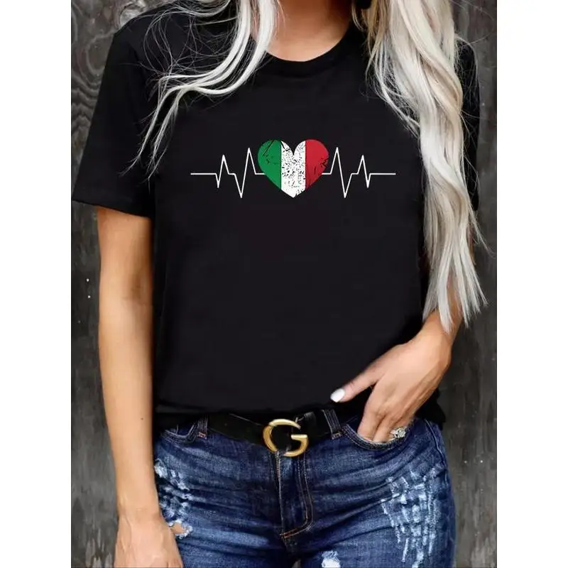 

Women's Heart Print Crew Neck Tee, Casual Short Sleeve Round Neck T-shirt, Back To School Outfits, Graphic Tee Shirts, Summer