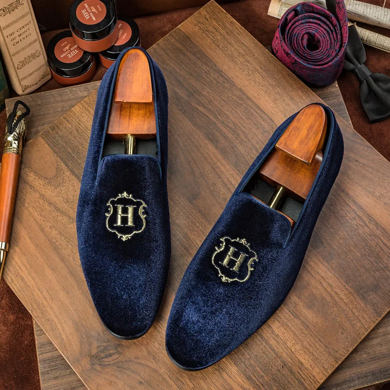 British men's shoes, embroidered slip-on loafers, casual shoes, velvet loafers, vintage smoking shoes