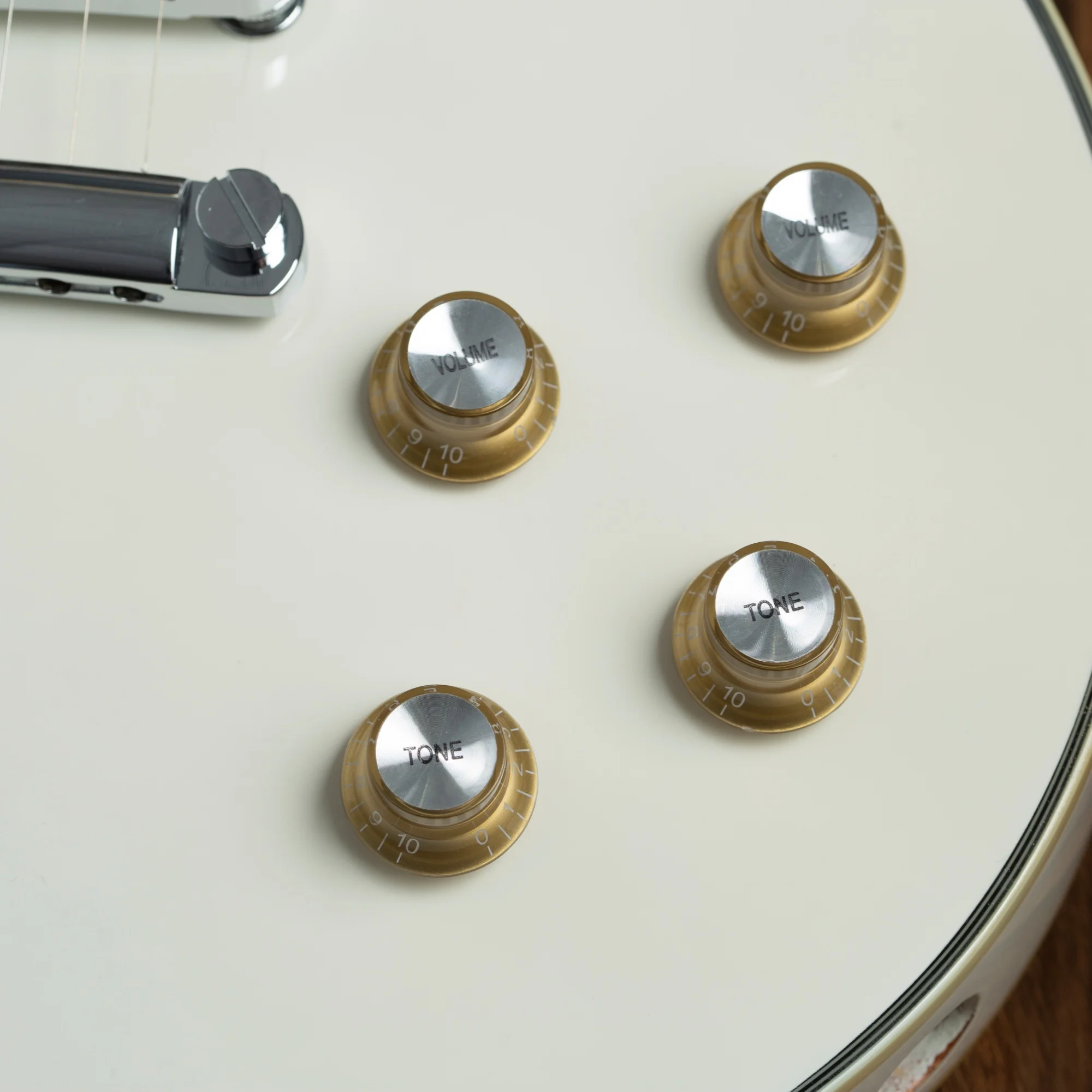 PHRILAM Imperial Polegada Tamanho Top Hat Bell Refletor Knob Set 2 Volume 2 Tons para EUA Les Paul SG Guitarra Elétrica