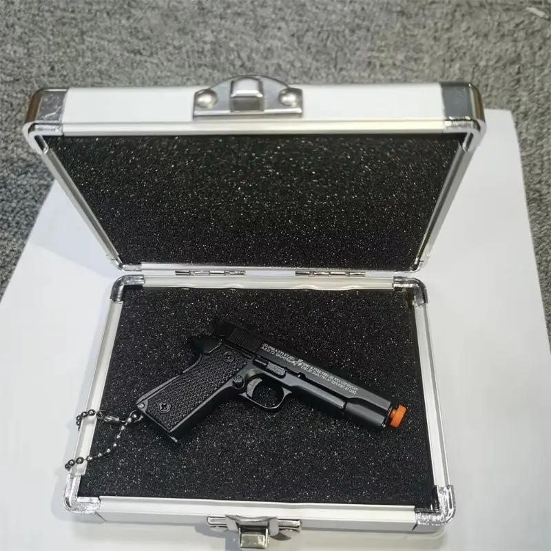 1:3 โลหะทอง M1911 Colt ของเล่นโลหะผสมปืนประดิษฐ์ MINI พวงกุญแจดูจริงคอลเลกชัน PROP วันเกิดแขวนของขวัญ