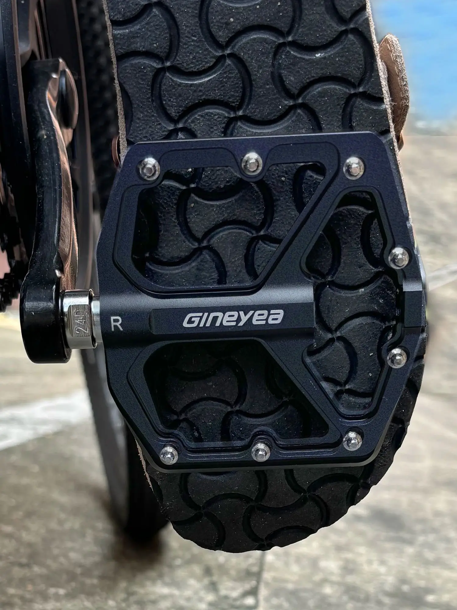 AliExpress Gineyea Aluminium Alloy Flat Bike Pedals, 3 Seal Bearing Anti Slip Large Platform Pedals Mountain Bike Road Bike BMX accessories