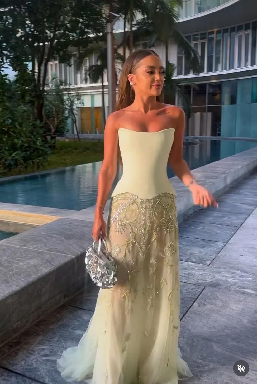 럭셔리 아랍어 파티 드레스 민소매 세이지 여성 드레스 페르시 Strapless Sheer Long Prom 가운 크리스탈 라인 맞춤 제작