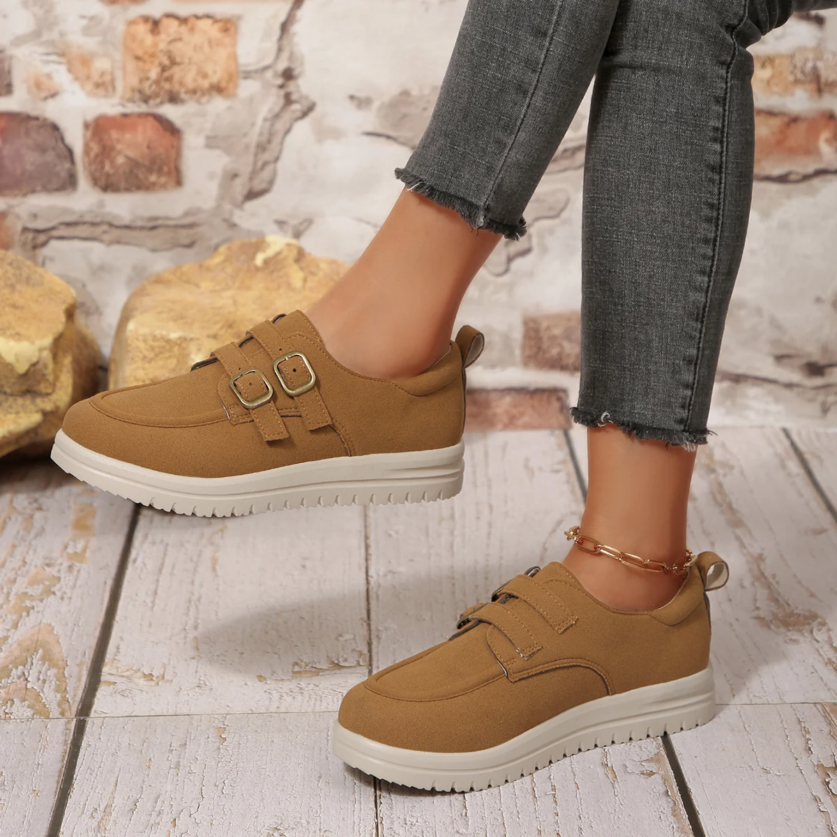

Fashion New Style Elegant Plus Size Low Top Shoes Spring/autumn Round Toe Suede Thick Sole Slip Casual Sports Shoes for Women