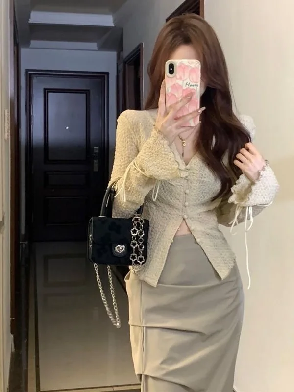 

Ele V-ne Long Sve Pure Desire Slim Fit irt Single Button Texture Feeling Versatile French Sle Women's irt