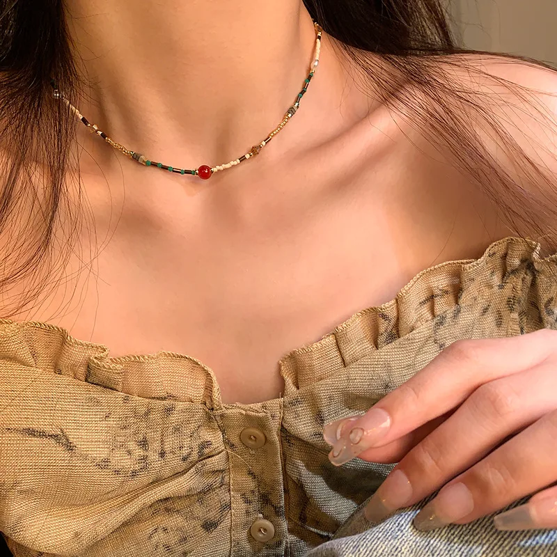 Ethnic Style Colorful Imitation Natural Stone Necklace for Women, Retro Niche Simple High-End Clavicle Chain, Internet Celebrity Style Accessory