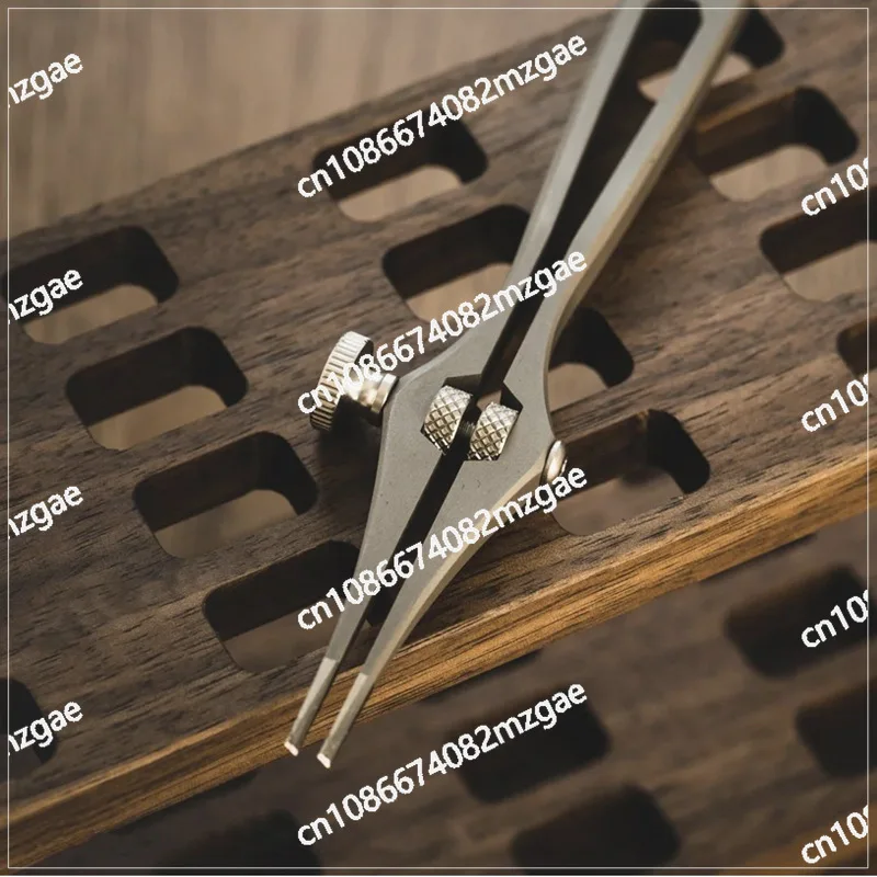 

Adjustable 1-6mm Spacing Leather Punch Tool High Carbon Stainless Steel for DIY Craft Saddlery