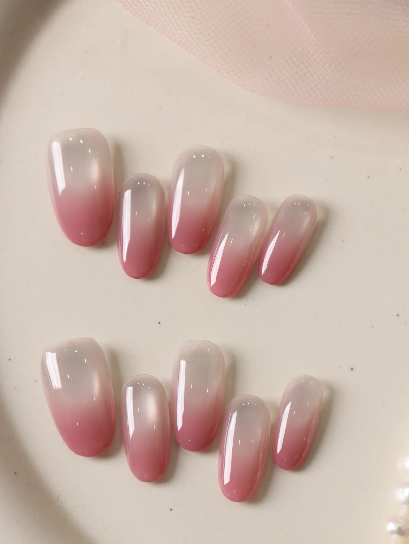 10 Stück Aufklebenägel in Rosa und Lila mit Katzenaugen-Effekt, Inklusive 1 Blatt Klebestreifen & 1 Mini-Feile