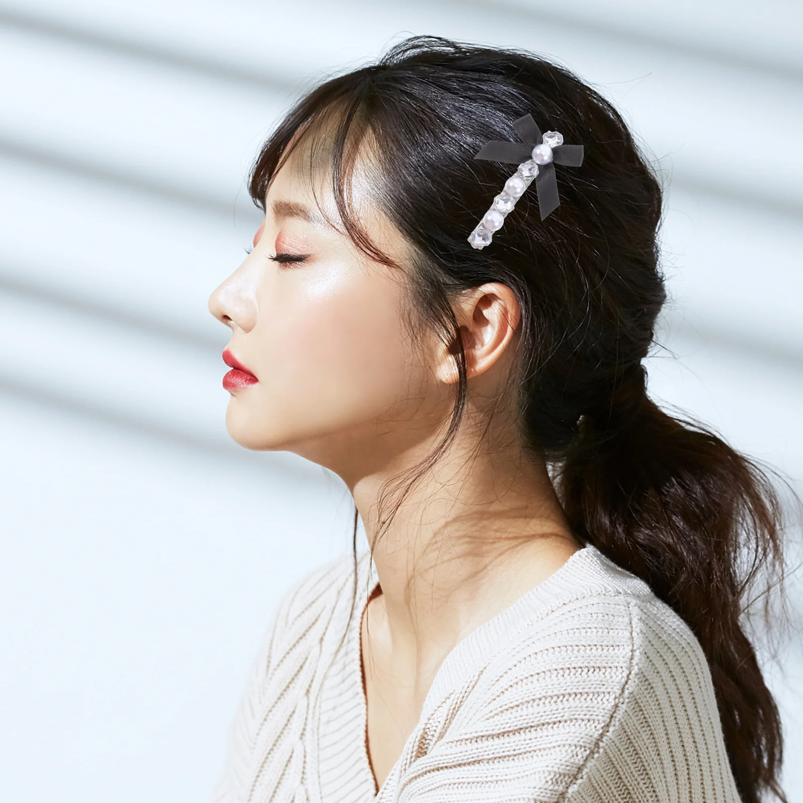 

Bow Hair Clips Elegant Fabric Bowknot Duckbill Clips Versatile Hair Accessories for Women Girls Teens Hairbows for Woman